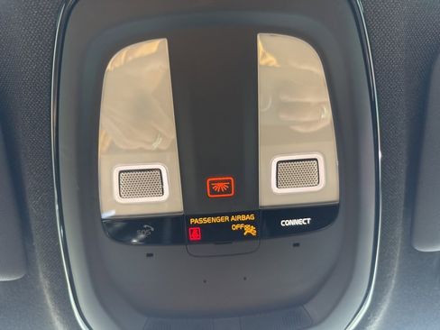 Used 2021 Polestar Polestar 2 w/ Performance Package image 39