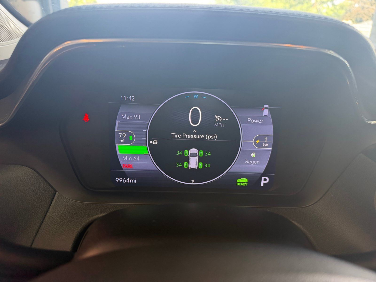 Used 2022 Chevrolet Bolt EUV LT w/ Convenience Package FWD image 10