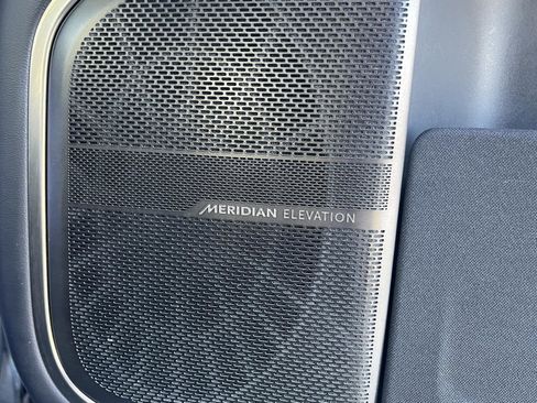 Used 2022 Rivian R1T Adventure AWD/4WD image 14