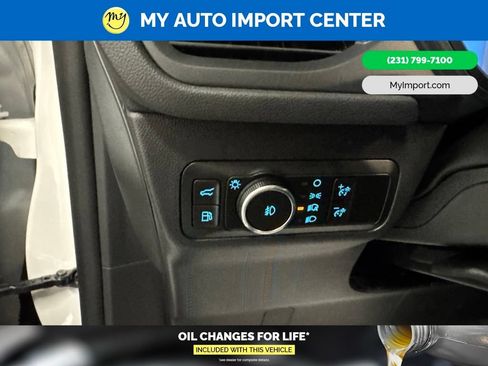 Used 2025 Ford Escape SE FWD image 14