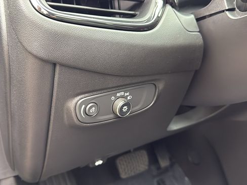 Used 2022 Chevrolet Equinox RS w/ RS Leather Package image 13