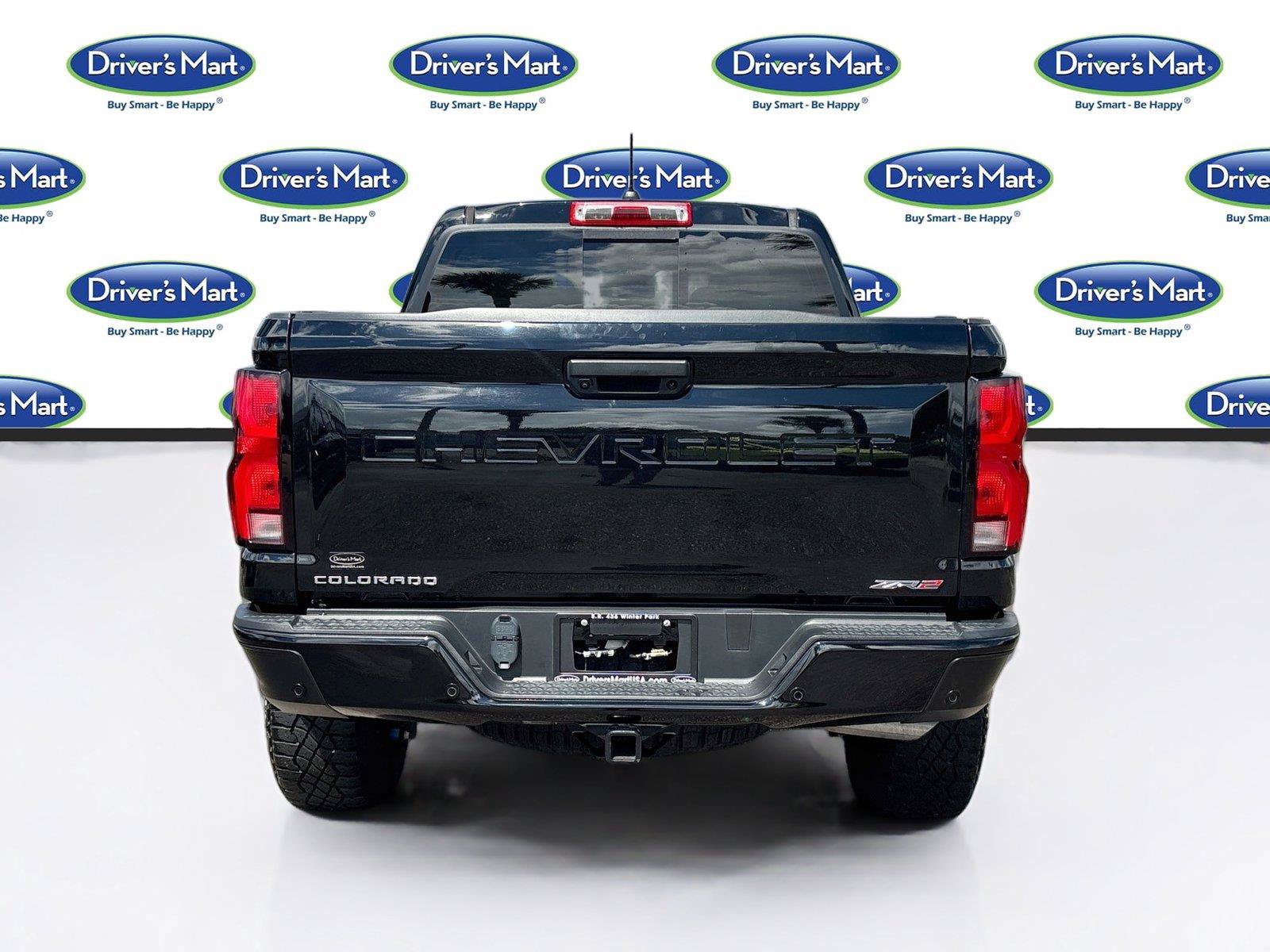 Used 2024 Chevrolet Colorado ZR2 w/ Technology Package AWD/4WD image 6