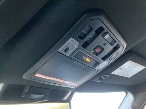 Used 2024 Toyota Sequoia Platinum image 29