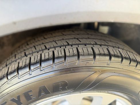 Used 2020 Ford Escape SE image 11