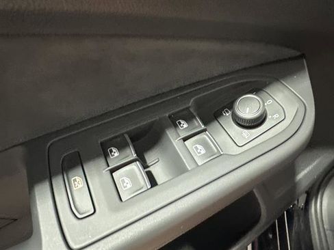 Certified 2024 Volkswagen GTI S image 36