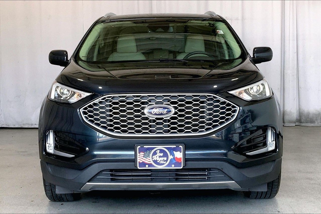 Used 2023 Ford Edge SEL w/ Convenience Package AWD/4WD image 2