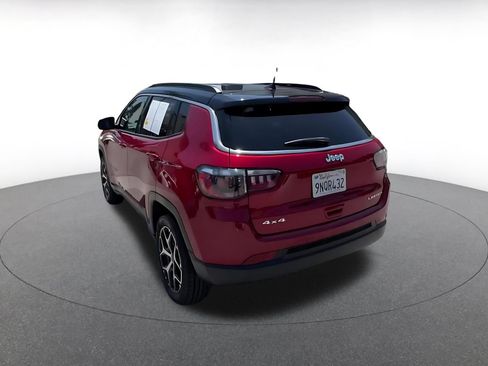 Used 2025 Jeep Compass Limited AWD/4WD image 10