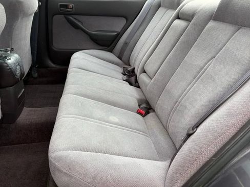 Used 1996 Toyota Camry LE FWD image 11