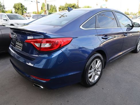 Used 2017 Hyundai Sonata SE w/ Cargo Package FWD image 4