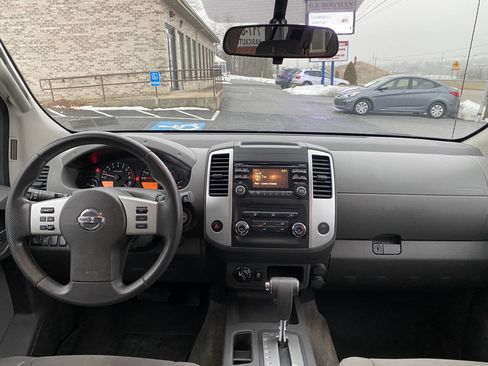 Used 2014 Nissan Xterra S image 21