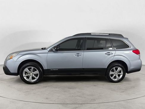 Used 2014 Subaru Outback 2.5i w/ Alloy Wheel Package image 2