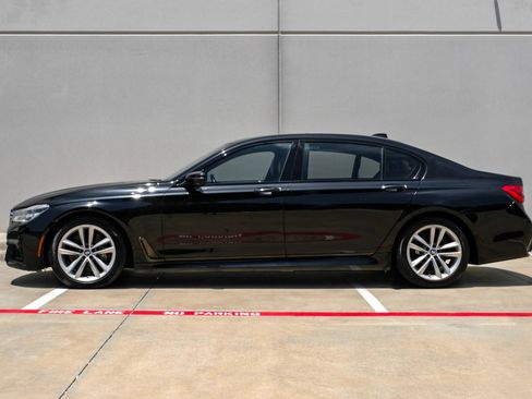 Used 2016 BMW 750i RWD image 11