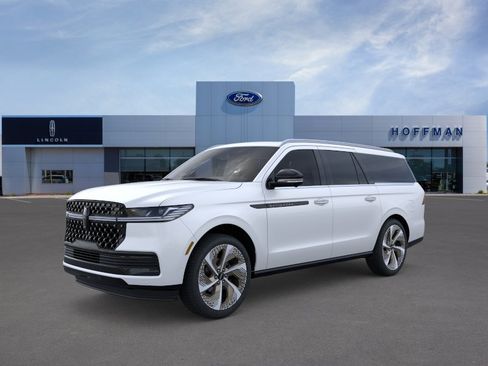 New 2025 Lincoln Navigator L Black Label image 1