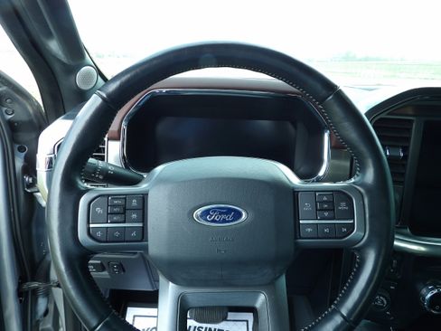 Used 2021 Ford F150 Lariat w/ Equipment Group 502A High image 16