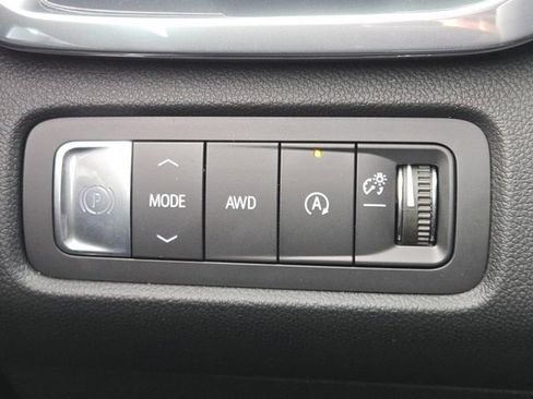 New 2026 GMC Acadia Elevation image 12