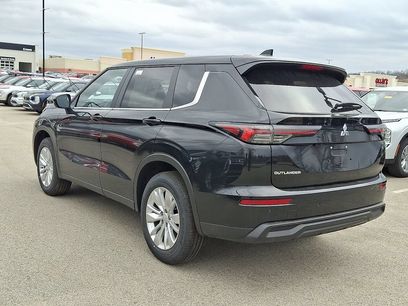 New 2026 Mitsubishi Outlander ES