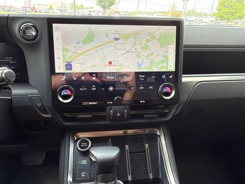 Used 2025 Lexus GX 550 w/ Accessory Package (2T) AWD/4WD image 21