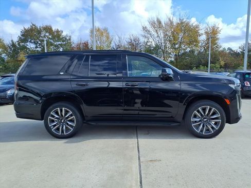 Used 2023 Cadillac Escalade Sport image 5