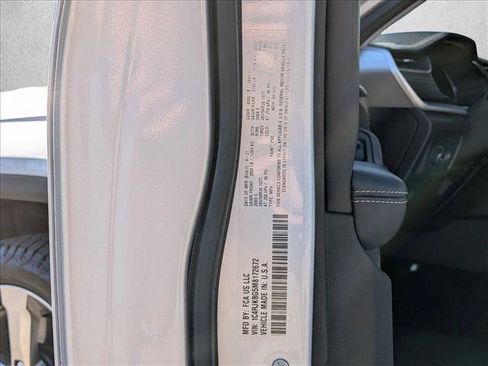 Used 2021 Jeep Grand Cherokee L Limited image 25