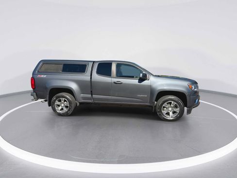 Used 2017 Chevrolet Colorado Z71 w/ LPO, Premium Interior Package AWD/4WD image 9