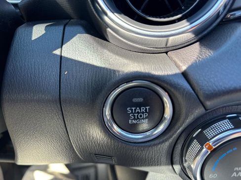 Used 2021 MAZDA MX-5 Miata RF Grand Touring image 16