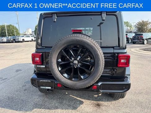 Used 2023 Jeep Wrangler Unlimited Sahara AWD/4WD image 10
