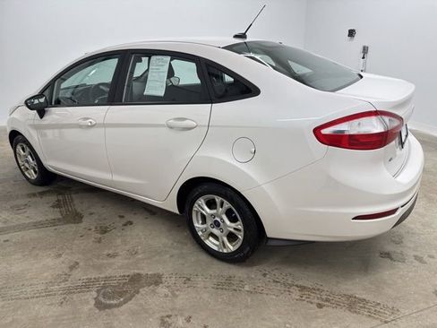 Used 2016 Ford Fiesta SE image 7