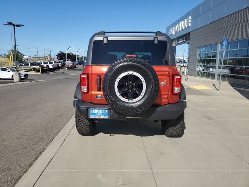 Used 2024 Ford Bronco Black Diamond w/ Sasquatch Package image 4