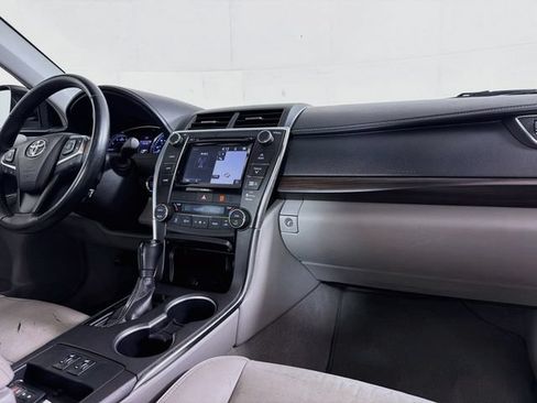 Used 2016 Toyota Camry XLE w/ Moonroof Package FWD image 35