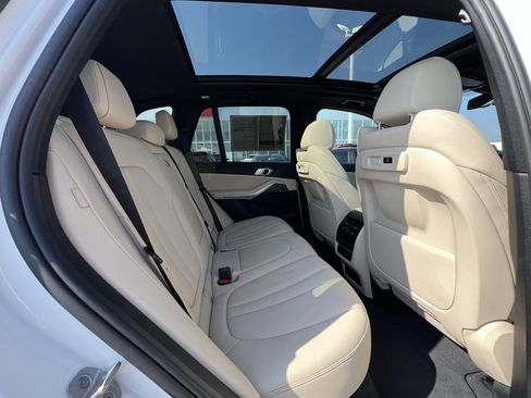 Used 2022 BMW X5 sDrive40i w/ Parking Assistance Package image 27