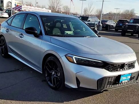 Used 2025 Honda Civic Sport image 2