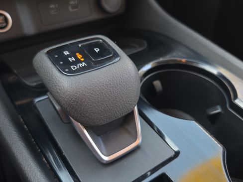 Used 2023 Nissan Rogue S FWD image 23