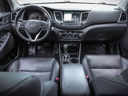 Used 2016 Hyundai Tucson Limited w/ Option Group 03 FWD image 17
