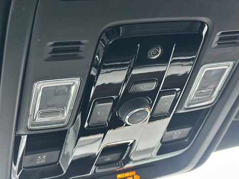 Certified 2025 Cadillac Escalade Premium Luxury image 25