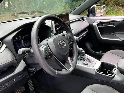 Used 2024 Toyota RAV4 SE w/ Weather & Moonroof Package AWD/4WD image 14