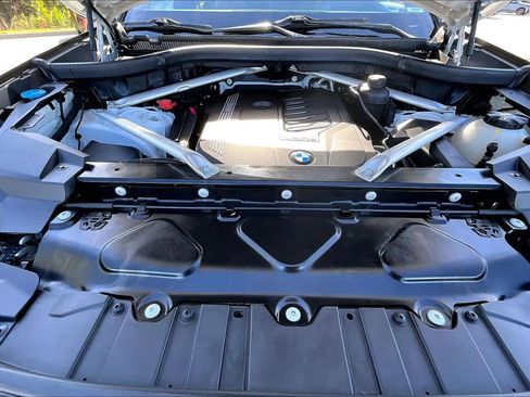 Used 2019 BMW X5 xDrive40i w/ Premium Package image 33