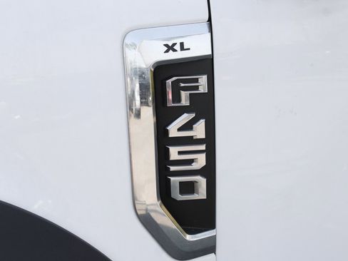 Used 2019 Ford F450 XL w/ Power Equipment Group image 40