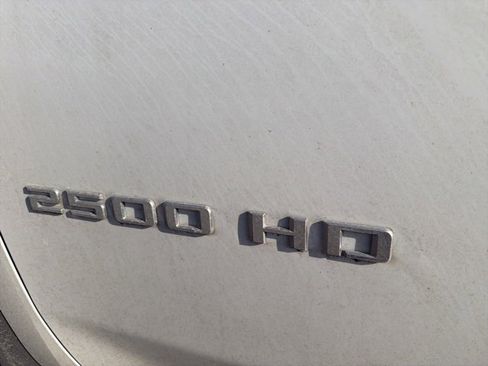Used 2024 Chevrolet Silverado 2500 Custom w/ Custom Value Package image 33