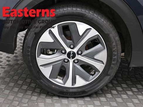 Used 2022 Kia Niro EX w/ Cold Weather Package image 29