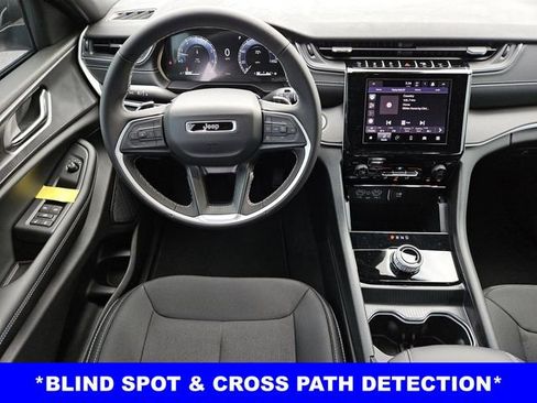 New 2025 Jeep Grand Cherokee Laredo RWD image 4