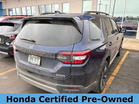 Certified 2025 Honda Pilot Touring image 4