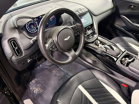 Used 2023 Aston Martin DBX 707 image 4
