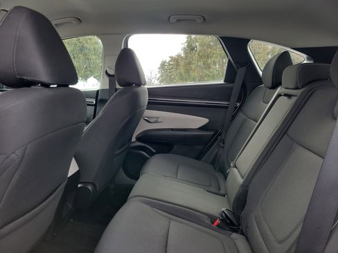 Used 2023 Hyundai Tucson SE image 11