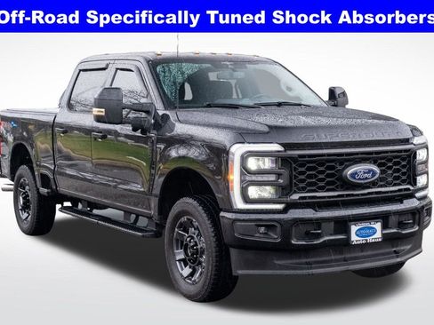 Used 2023 Ford F250 Lariat w/ Sport Appearance Package image 10