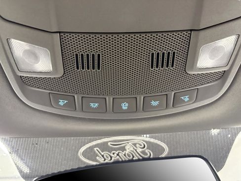 Used 2017 Ford F150 XLT w/ Trailer Tow Package image 28