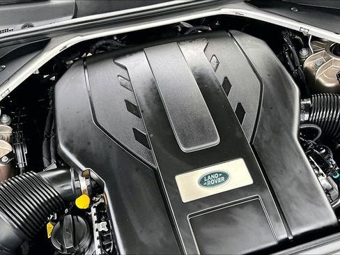 Certified 2023 Land Rover Range Rover SE image 29