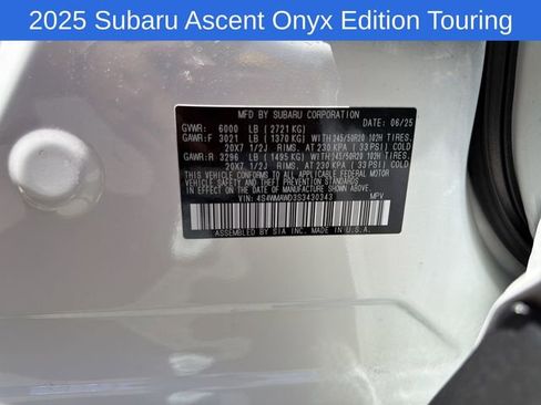 Certified 2025 Subaru Ascent Bronze Edition w/ Onyx Package AWD/4WD image 32