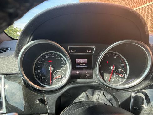 Used 2017 Mercedes-Benz GLS 450 4MATIC image 32