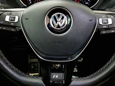 Used 2020 Volkswagen Tiguan SE R-Line FWD image 60