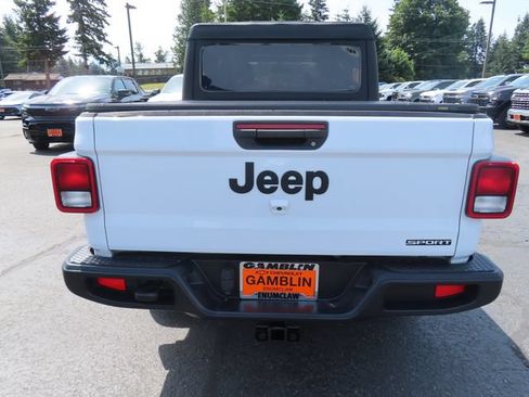 Used 2021 Jeep Gladiator Sport AWD/4WD image 7